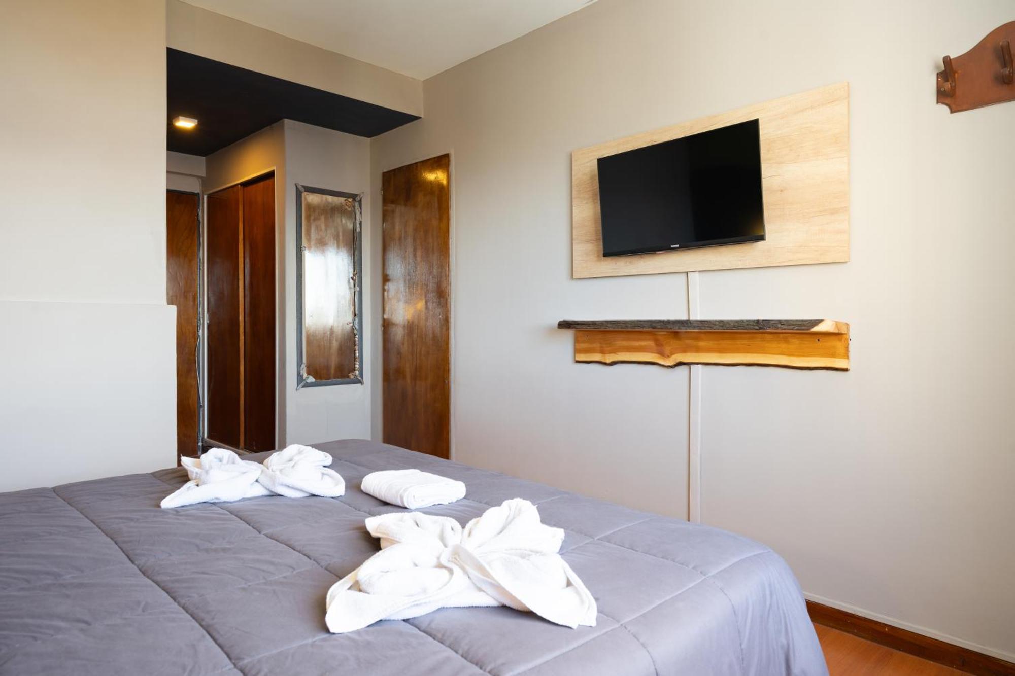 Tangoinn Hostel Downtown Сан-Карлос-де-Барілоче Екстер'єр фото
